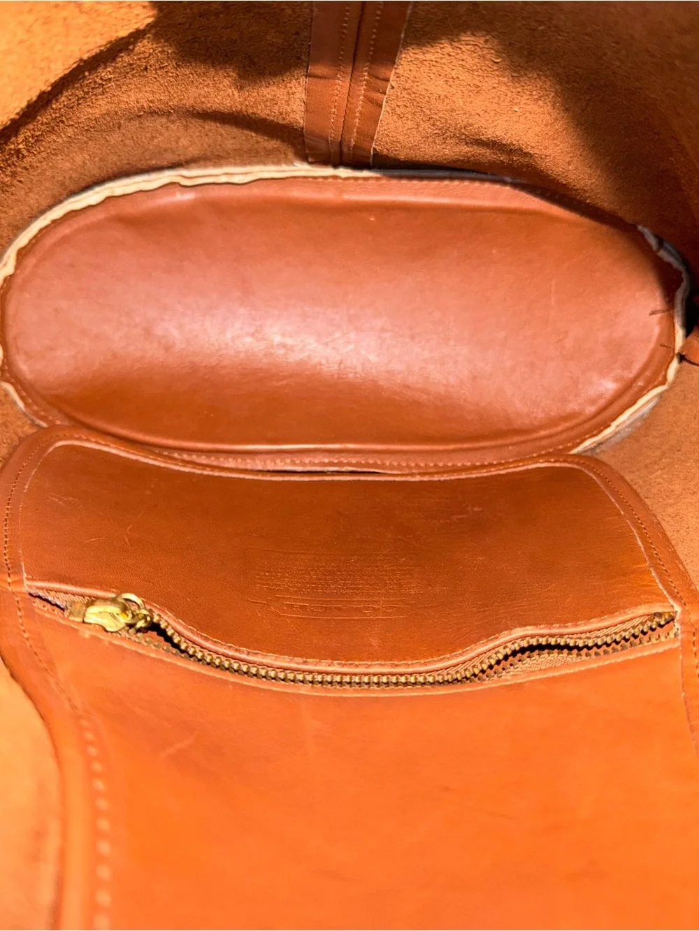 Authentic Coach 9952 Vintage Nicholas Leather Bucket Crossbody Bag